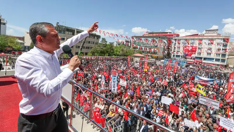 Özgür Özel: Örgütün Silah Bırakma Sürecine Tam Destek Veriyoruz