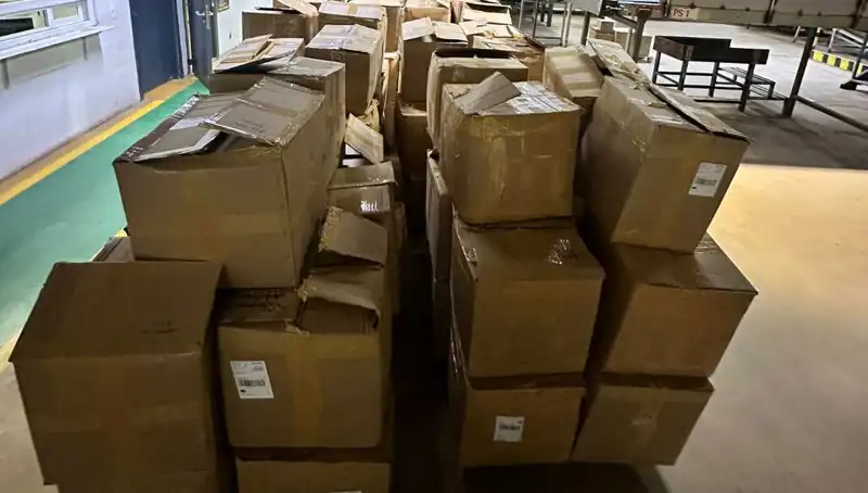 Kargo Şirketinin Deposunda Kaçak Tütün Operasyonu: Ne Oluyor?
