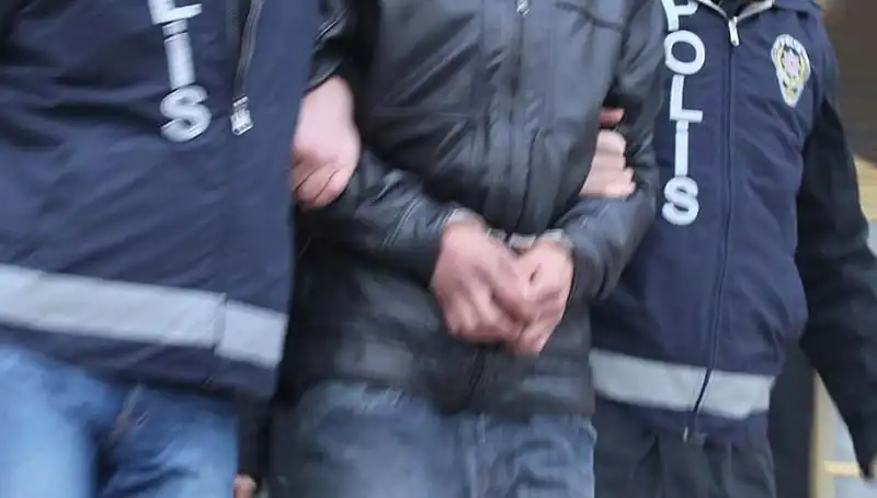 Konya Merkezli Dolandırıcılık Operasyonu: 13 Kişi Tutuklandı!