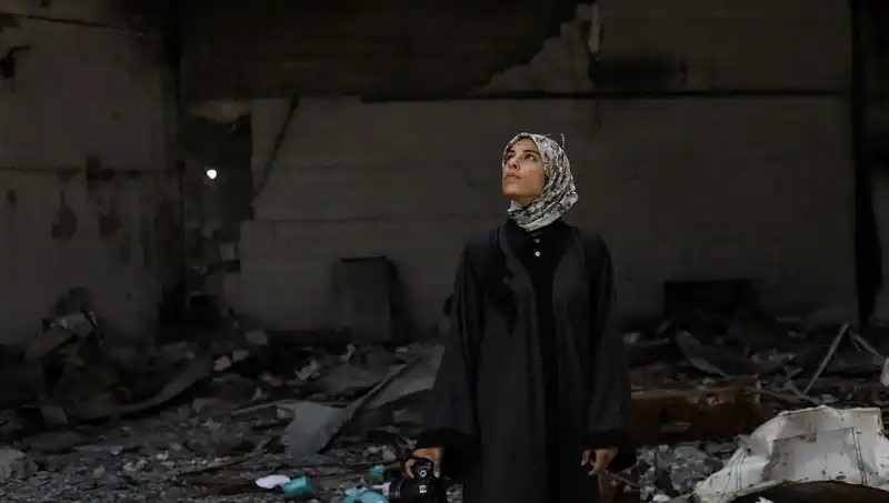 Gazze'deki İnanılmaz Cesaret: Fatma'nın Gözünden Savaşın Dönüşümü