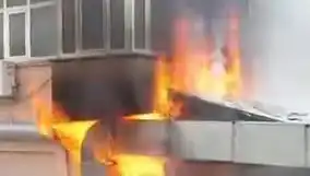 İstanbul'da Kafede Yangın Paniği: Alevlere Müdahale Devam Ediyor!