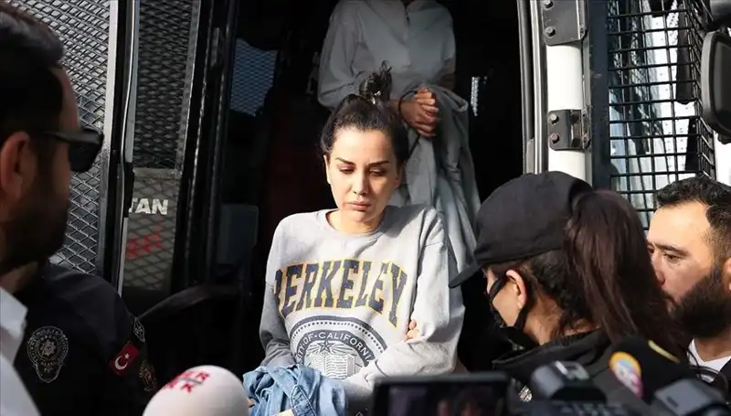 Dilan Polat'ın Instagram Hesabına Erişim Kesildi: Hesabın Kapatıldığı İddiaları