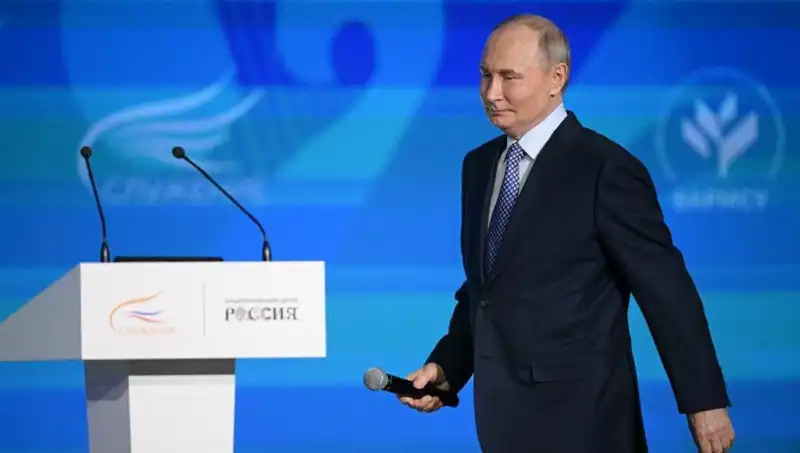 Rusya'da Yabancı Ajan Yasası Onaylandı: Putin'in Son Kararı Ne Anlama Geliyor?