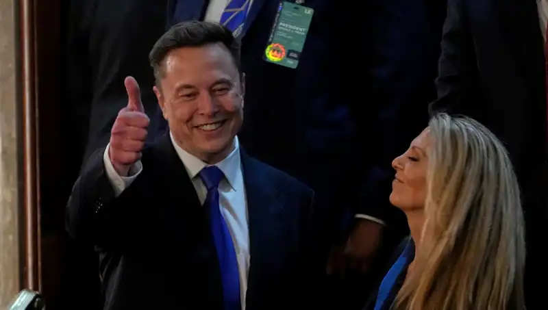 Elon Musk, Ukrayna'da Seçim Çağrısı Yaptı: Zelenski Büyü Bir Farkla Kaybedecek mi?