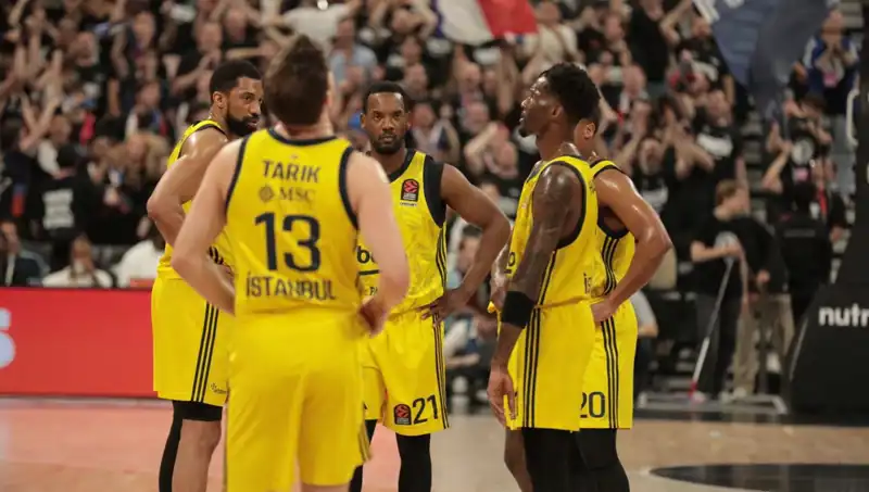 Fenerbahçe, Final Hedefiyle Panathinaikos ile Zorlu Bir Mücadeleye Çıkıyor