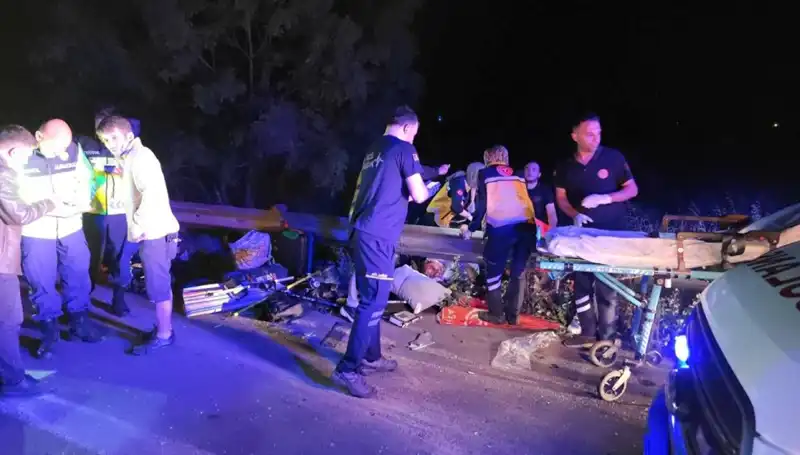 Minibüs Kazasında Savrulan Yolcular Dramı: İhmal mi, Talihsizlik mi?