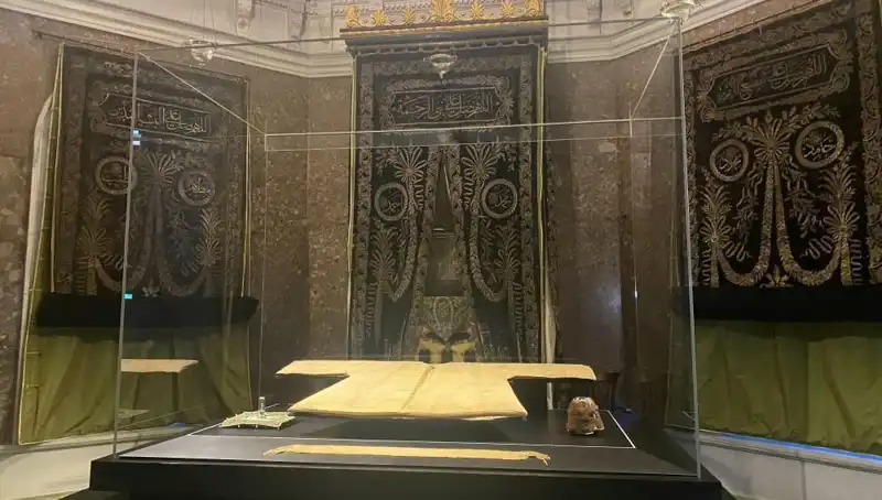 Hırka-i Şerif Ziyarete Açılıyor: Müslümanların Manevi İhtiyacı