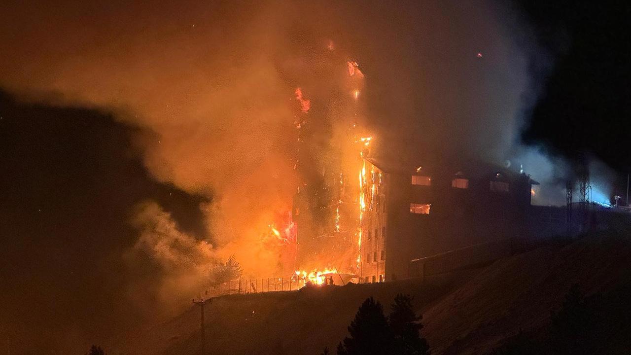 Kartalkaya'da Otel Yangınında 3 Ölü, 21 Yaralı