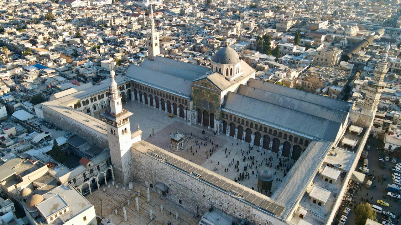 Suriye Halkı, Özgürlüğün İlk Cumasını Kutladı