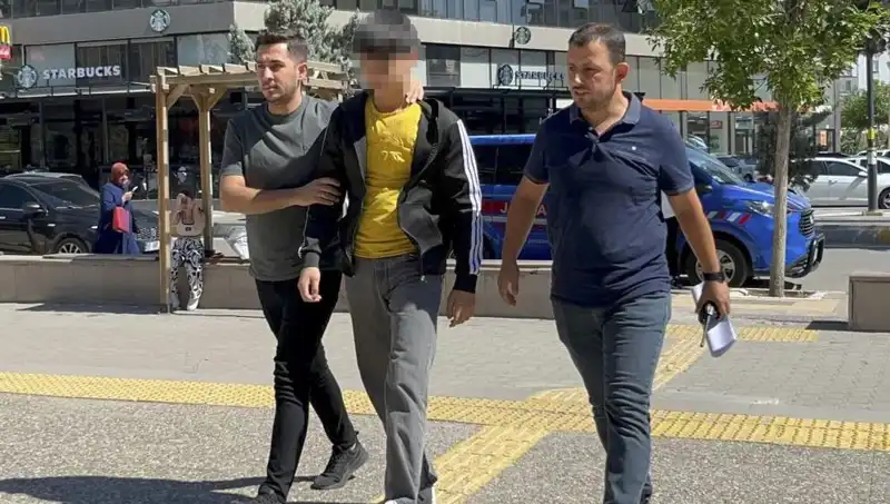Gerginlik Sonrası Kanlı Hesaplaşma: Ağabey Kardeş Bıçaklandı