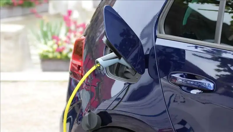Tesla'dan Daha Fazla Yol Gidebilecek Elektrikli Araç: Çığır Açan Gelişme