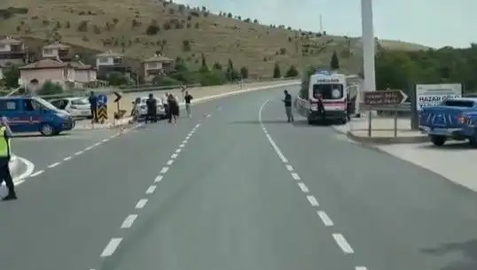 Elazığ’da Feci Kaza: İki Otomobil Çarpıştı, Yaralılar Hastaneye Kaldırıldı