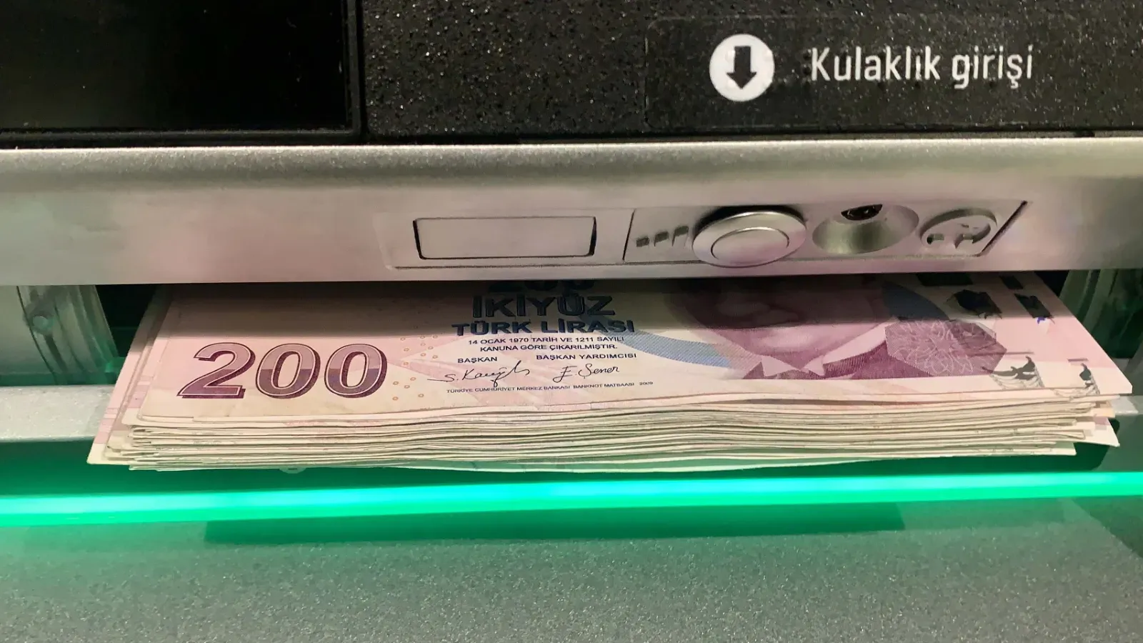 ATM’lerde 200 TL'lik Banknot Sıkıntısı: Cihazlar Hızla Boşalıyor