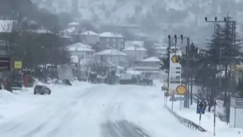 Sertavul Geçidi’nde Kar ve Tipi Ulaşımı Aksattı!