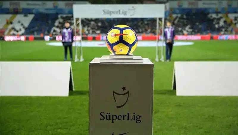 Süper Lig'de Pazar Ateşi: 2 Mart 2025 Tarihinde Neler Oldu?