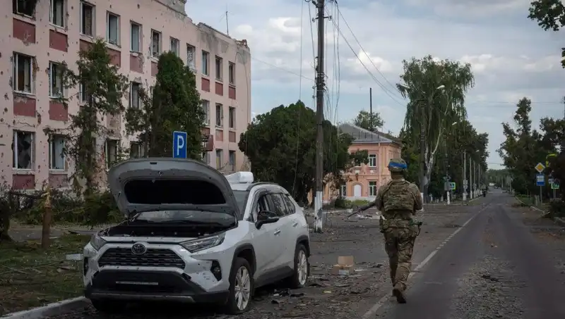 Ukrayna'nın Son Umudu: Rus Güçlerinin Kursk'u Geri Alma Planları Tehlike Saçıyor