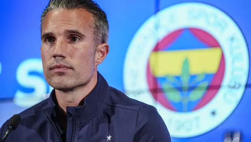 Robin van Persie, Fenerbahçe'nin Tur Şansını Yüzdeyle Açıkladı: Futbolseverleri Şaşırttı