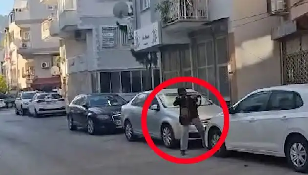 İzmir'de Adeta Bir Filmi Andıran Saldırı: Olayın Detayları