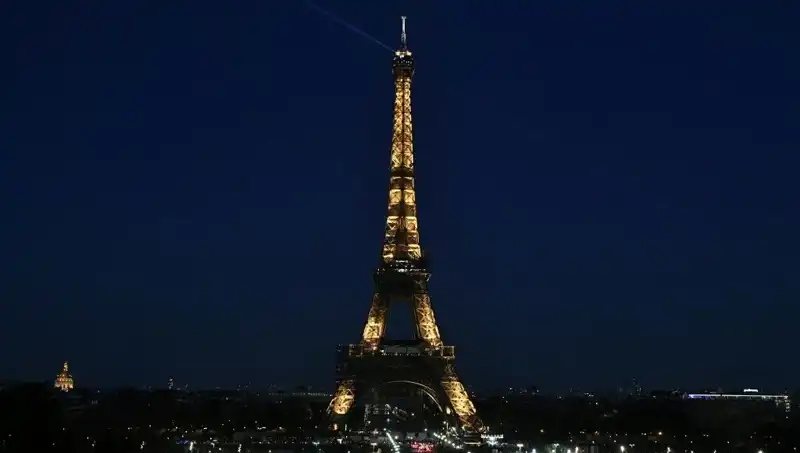 Paris'te Eyfel Kulesi'ne Yapılan Saldırı Planı: İki Tutuklama