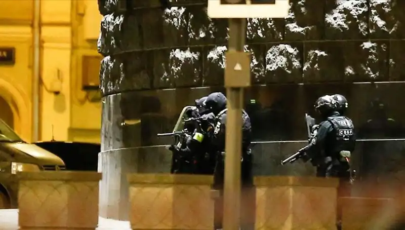 Rusya'da Silahlı Saldırı: Çatıdan Rastgele Ateş Açan Adam Gözaltına Alındı