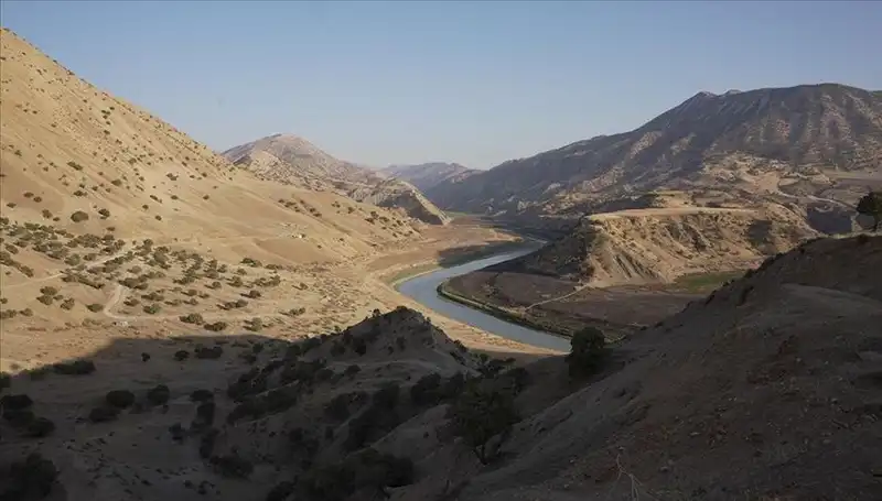 Tahran'da Su Krizi: Su Tüketimini Yüzde 20 Azaltma Zorunluluğu