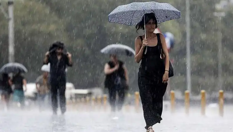 İstanbul ve Ankara’yı Vuran Sağanak Yağış: 25 İl İçin Uyarı