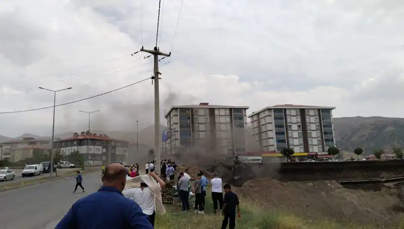 Bitlis'te Doğalgaz Hattında Patlama: Uzmanlar Olası Nedenler Üzerinde Duruyor