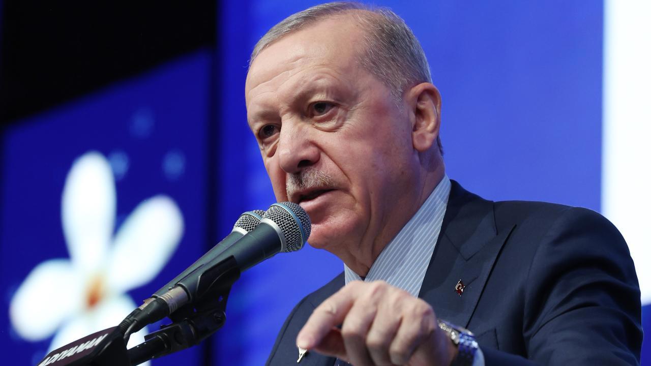 Erdoğan: Deprem Bölgesinde Evine Girmeyen Vatandaşlarla İlgileneceğiz