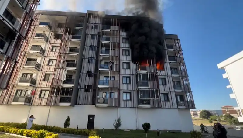Çanakkale'de Korku Dolu Anlar: Sabah Yangınıyla Uyanan Şehir!