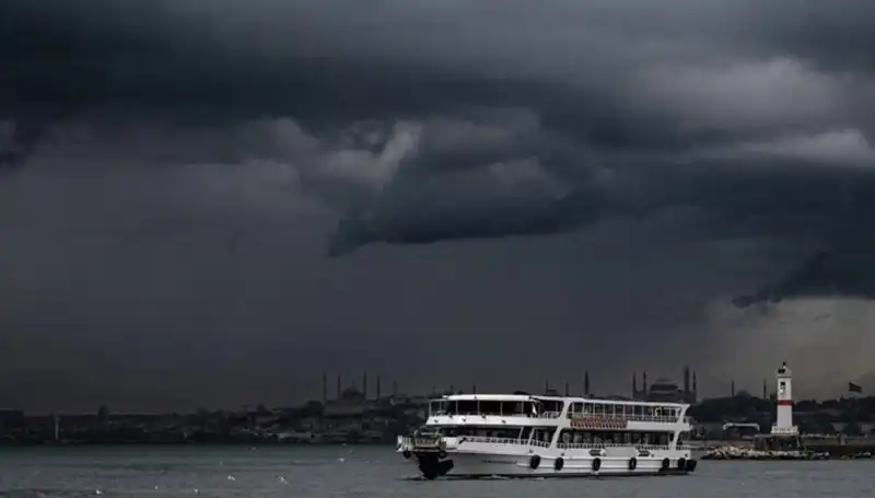 İstanbul’da Sağanak Yağış Uyarısı: Hava Durumunda Şaşırtan Değişiklikler!