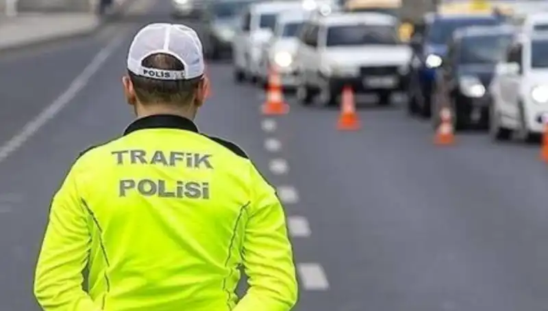Cumartesi Günü İstanbul'da Trafik Felci: Hangi Yollar Kapatılacak?