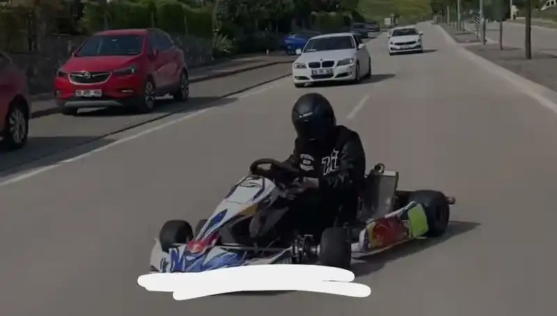 Go-Kart Sürücüsünden Şaşırtan Drift Gösterisi: Tehlikeli Anlar Yaşandı!