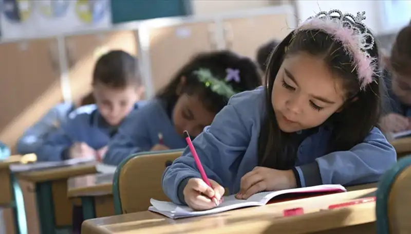 Okullar Ara Tatil Sonrası Hangi Tarihte Açılacak? 2024-2025 Takvimi