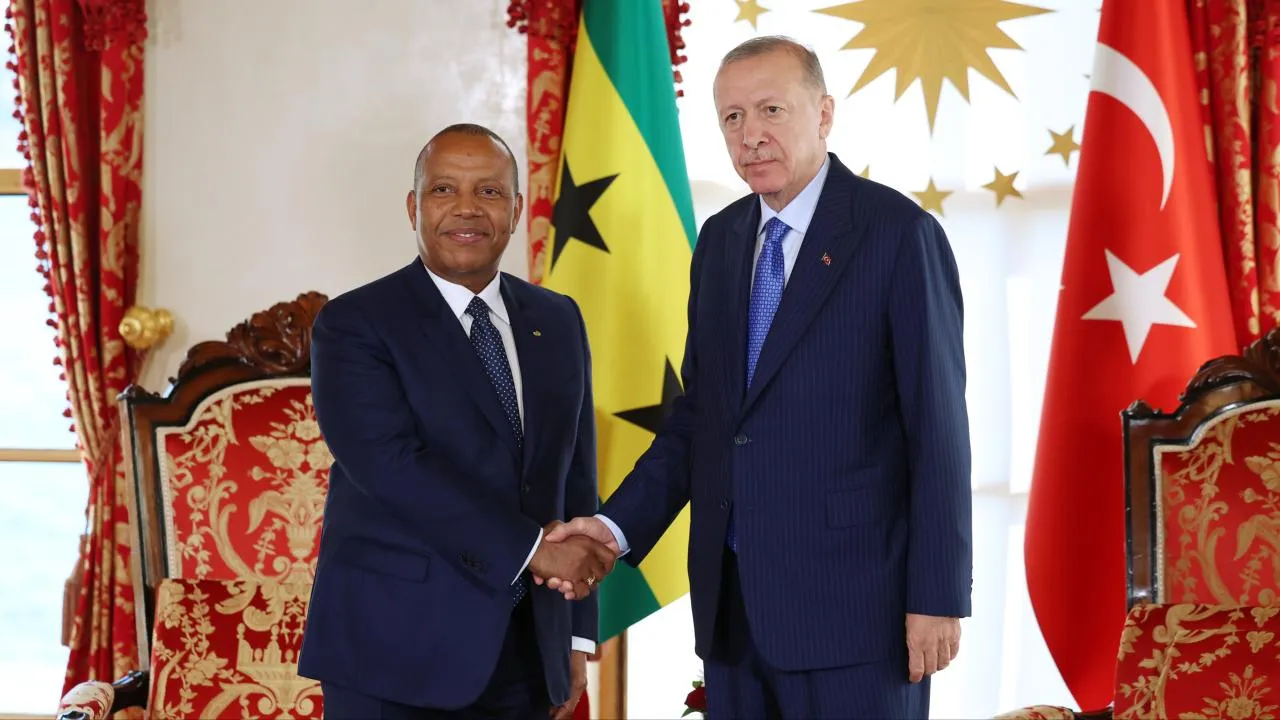 Cumhurbaşkanı Erdoğan, São Tomé ve Príncipe Başbakanı ile Görüştü