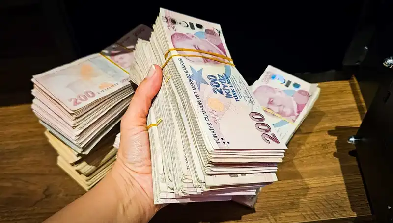 Mevduat Rekoru: Türkiye'de 12 Trilyon Lira Birikti!
