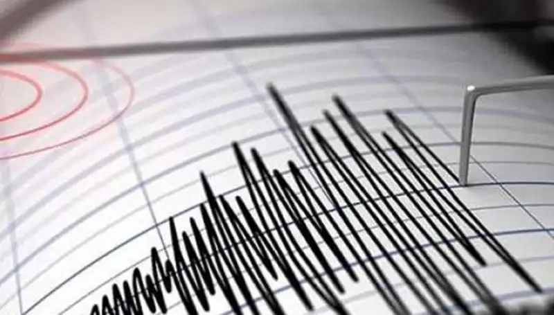 Sındırgı'da Beklenmedik Deprem Fırtınası: 4,3 Büyüklüğünde Sarsıntı Yaşandı!