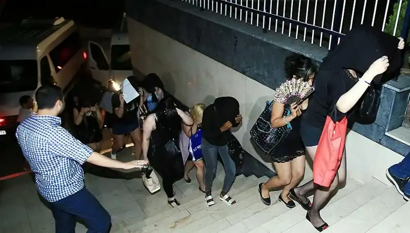 Düzce'de Fuhuş Operasyonu: 5 Zanlı Yakalandı