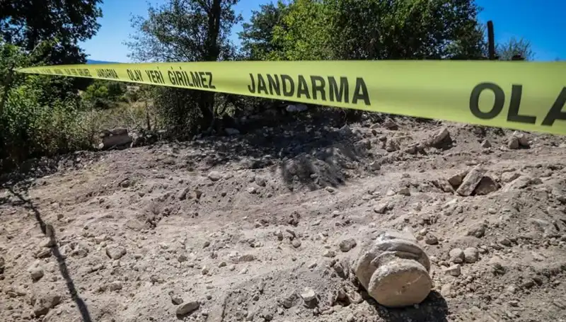Kaçak Kazı Skandalı: 8 Kişi Tarihi Sitede Tutuklandı