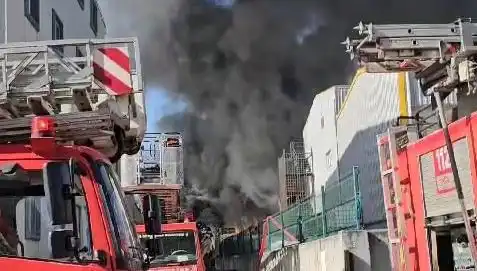 Tuzla'daki Fabrika Yangını: Kontrol Altında, Risk Azaldı