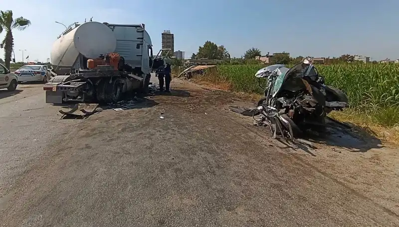 Adana'da Feci Kazada Otomobil ve Tanker Çarpıştı: Can Kaybı ve Yaralılar