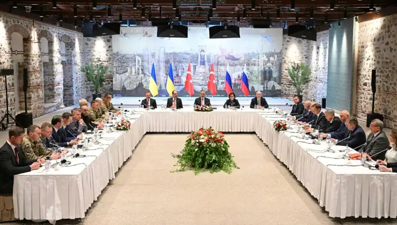 İstanbul’da Barış Zirvesi: Rus Heyeti Türkiye’ye Gelerek Tarihi Bir Adım Attı