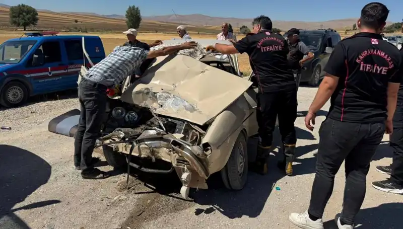 Kahramanmaraş’ta Kamyonet ve Otomobil Çarpıştı: Kaza Detayları Ortaya Çıktı