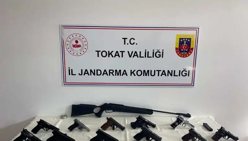 Tokat’ta Kaçak Silah Operasyonunda İki Şahıs Yakalandı, Neler Oluyor?