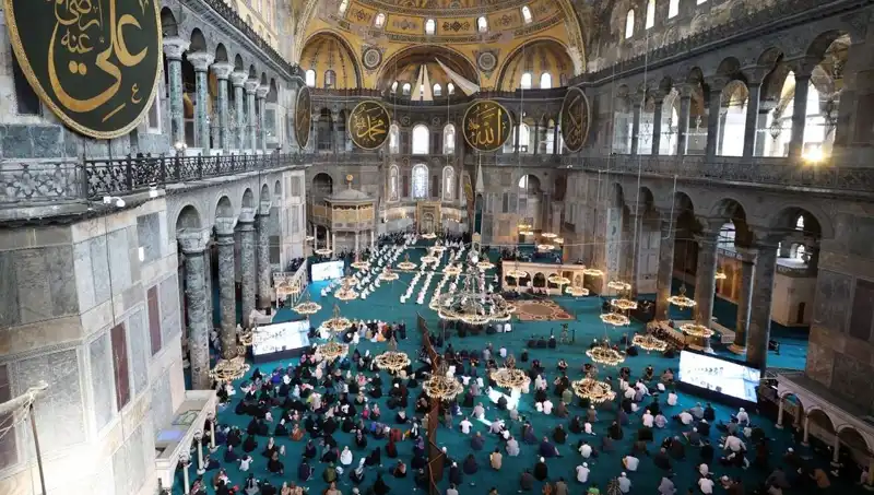 Ayasofya'nın Kapısını Kıran Sanığa Verilen Hapis Cezası Açıklığa Kavuştu