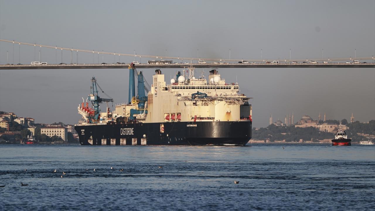 İstanbul Boğazı'nda Gemi Trafiği Kapatıldı